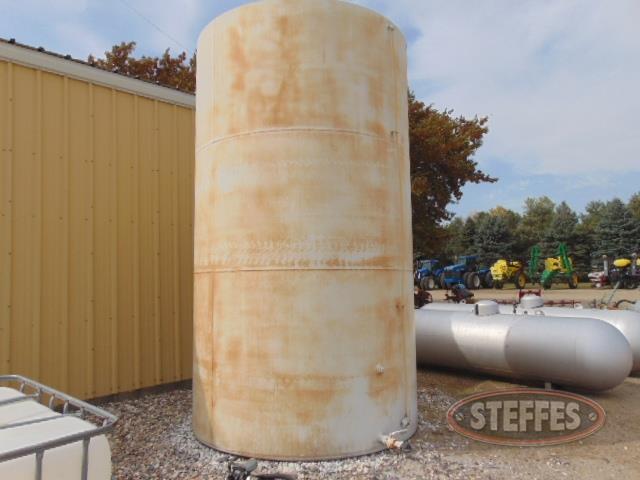 5,000 gal. steel fertilizer tank